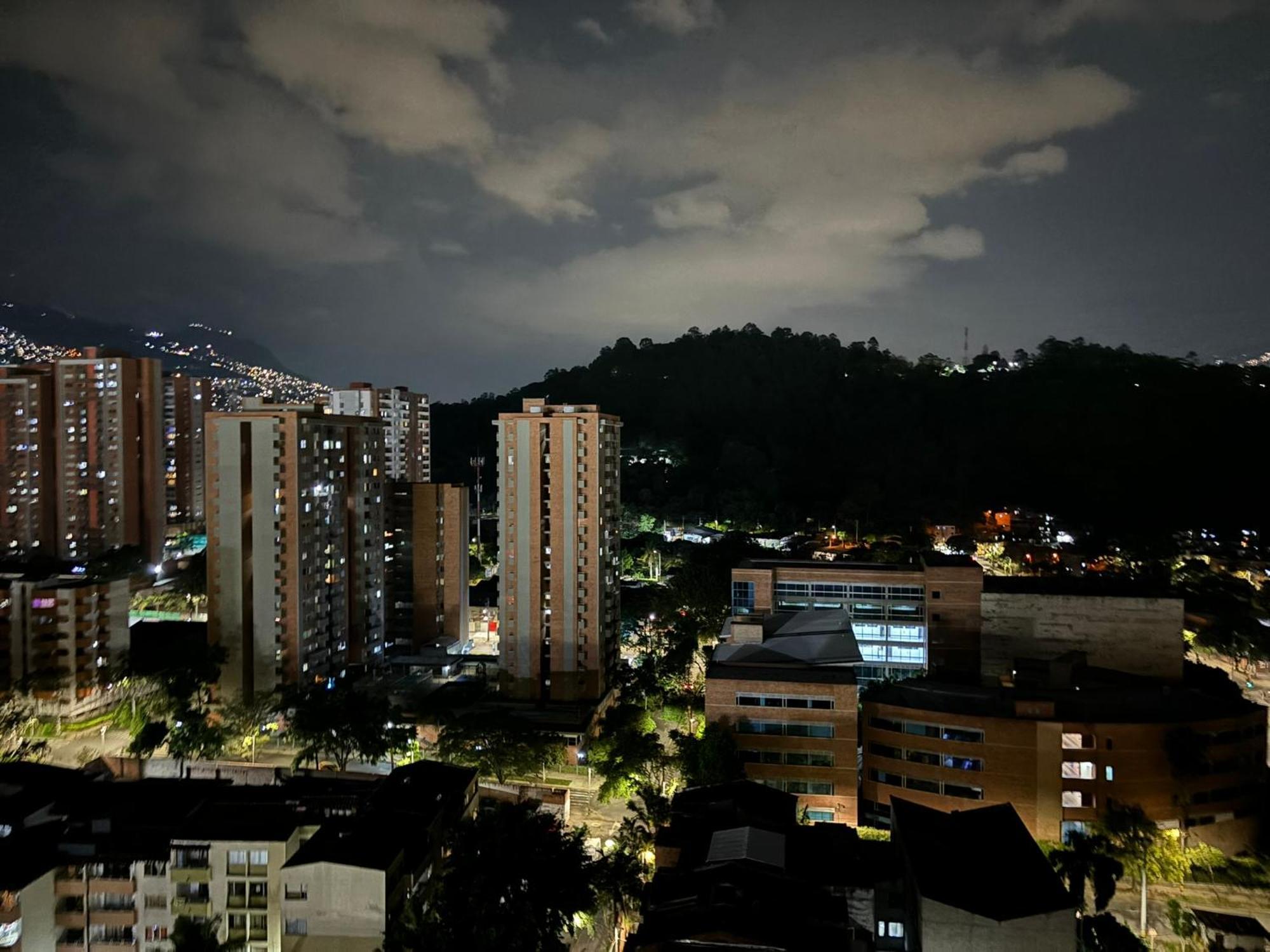 Tequendama Hotel Medellin - Estadio 외부 사진