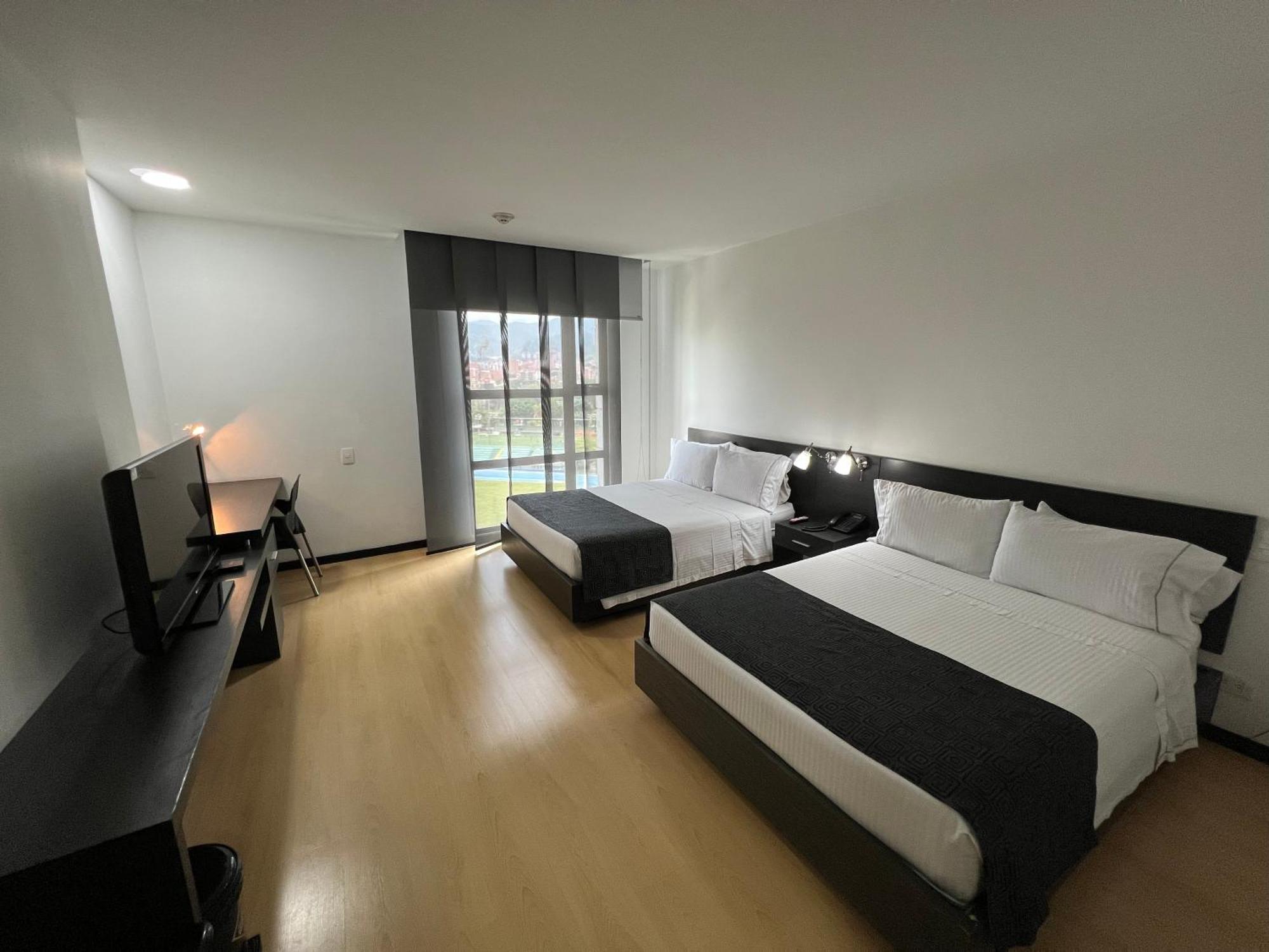 Tequendama Hotel Medellin - Estadio 외부 사진