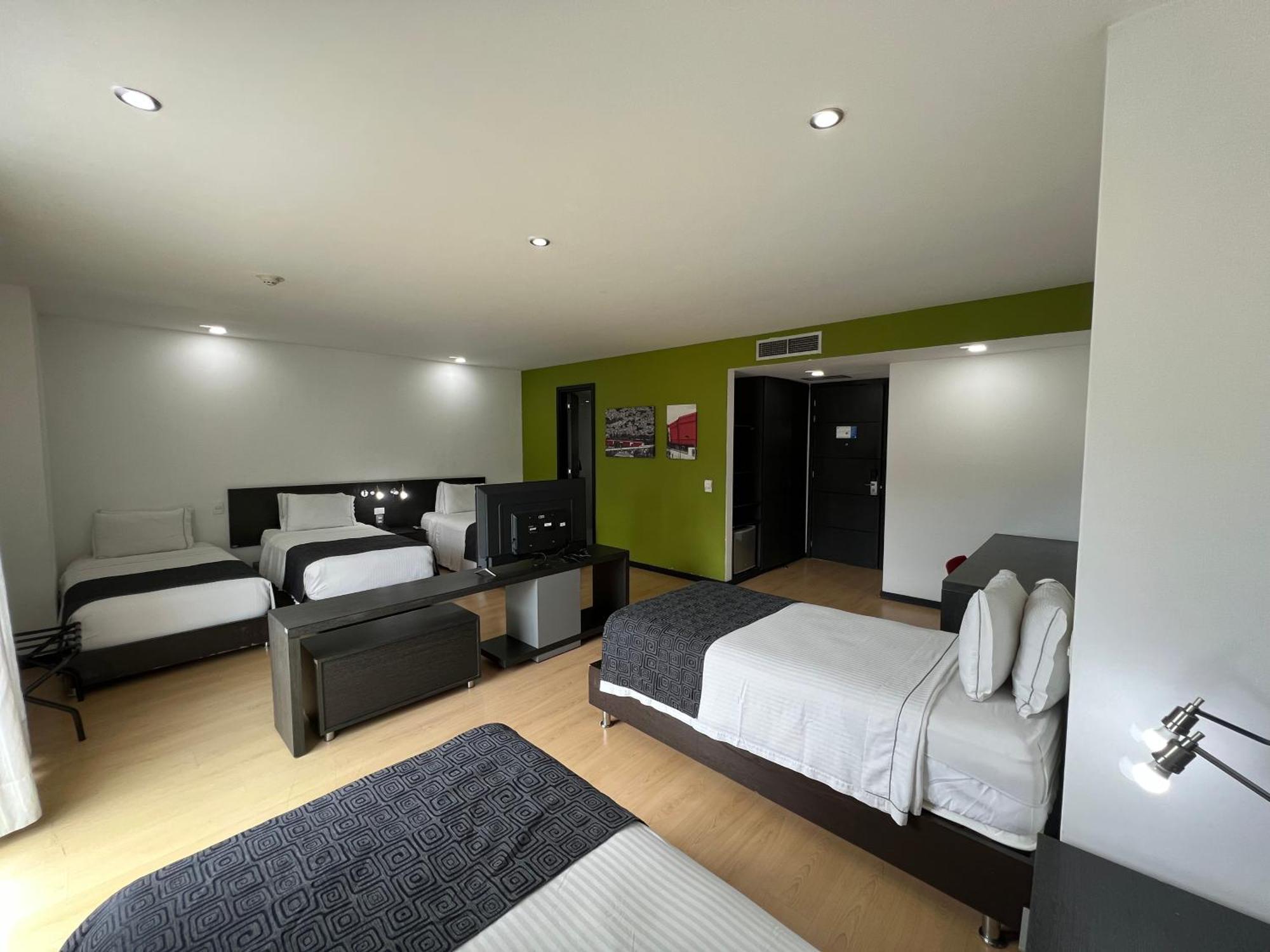 Tequendama Hotel Medellin - Estadio 외부 사진
